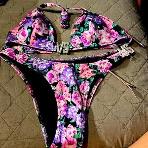 NWT floral small bikini studded vs on top and bottom